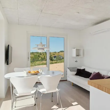 Nyaraló 1 Bedroom Beautiful In Knebel